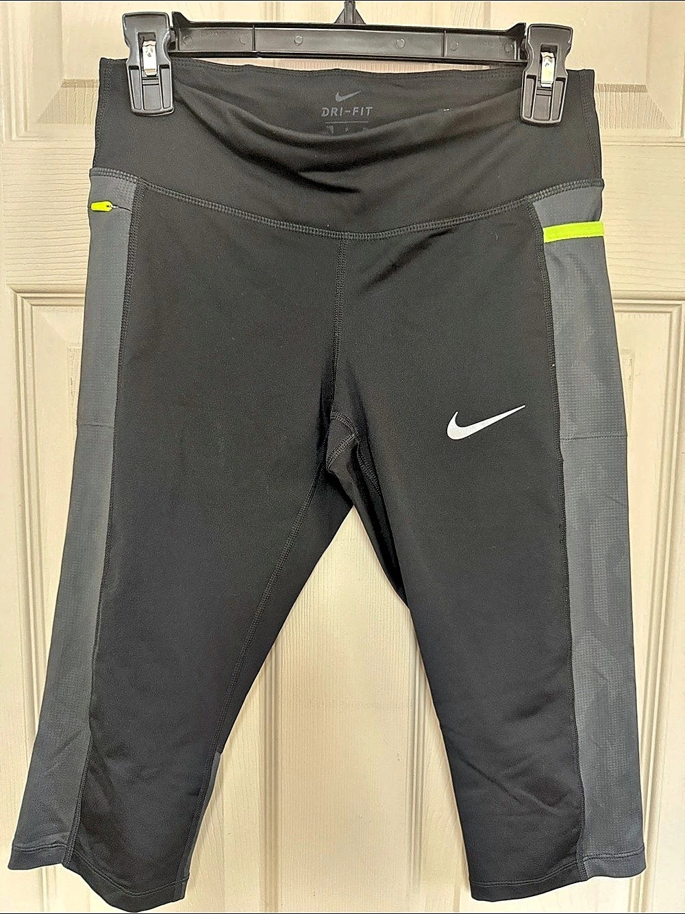 Nike Dri-FIT Running Crop Tights in Black & Gray